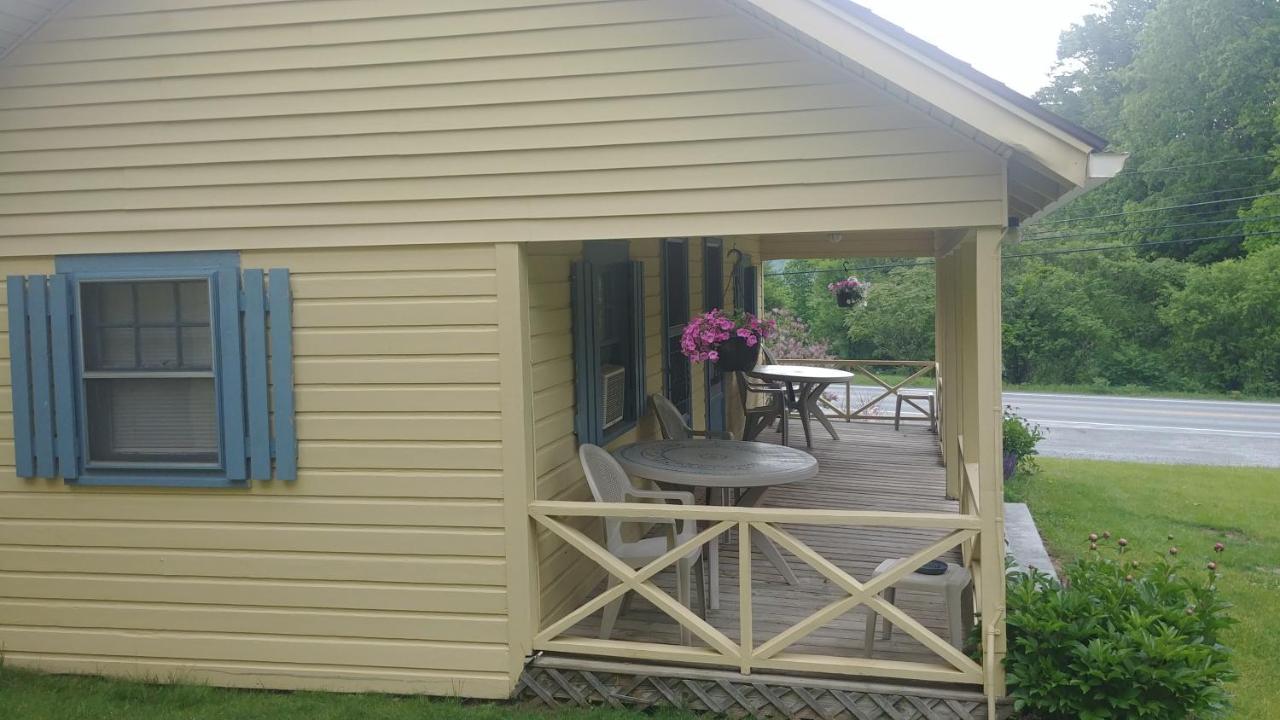 Serenity Motel Shaftsbury 외부 사진