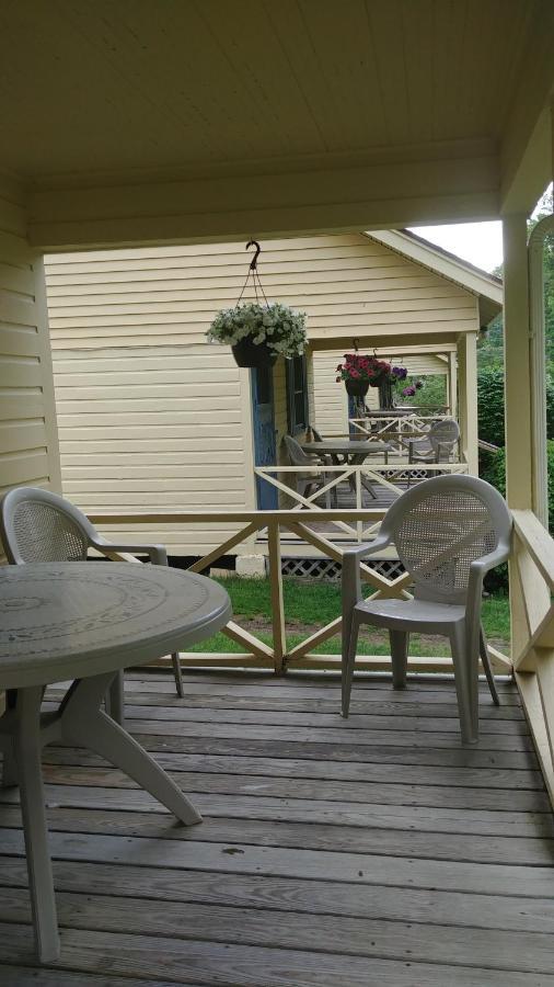 Serenity Motel Shaftsbury 외부 사진