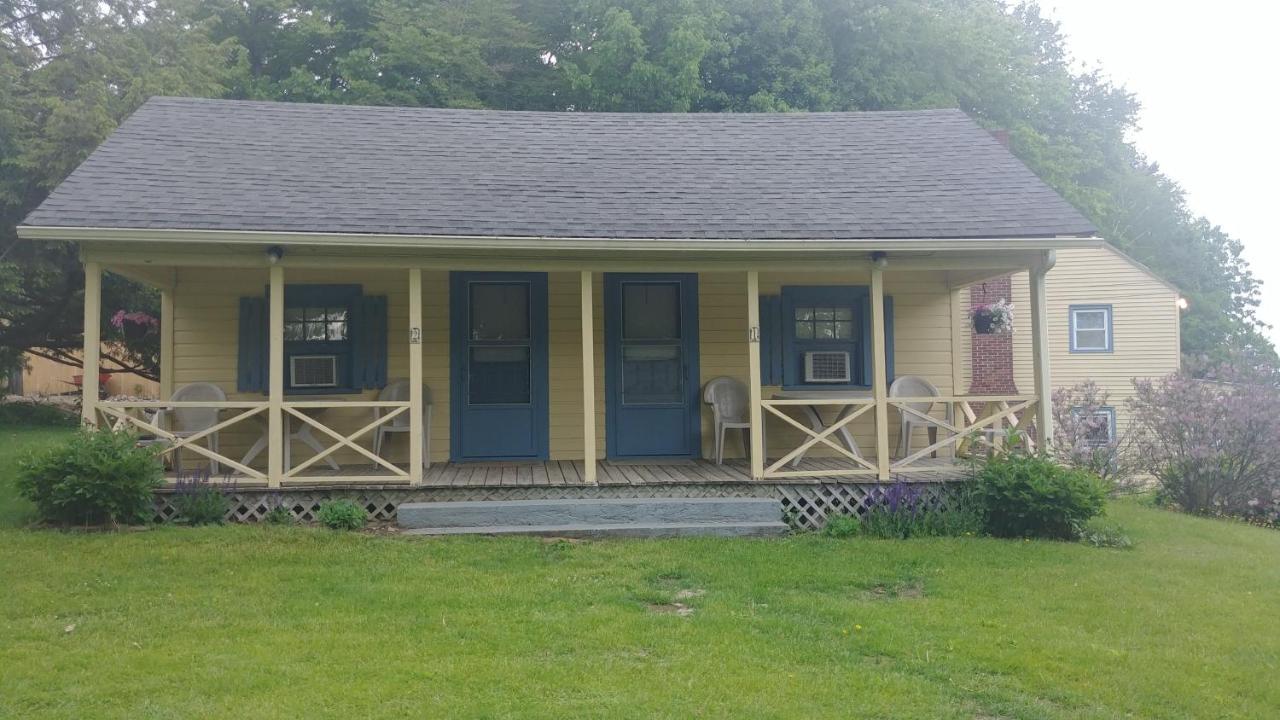 Serenity Motel Shaftsbury 외부 사진