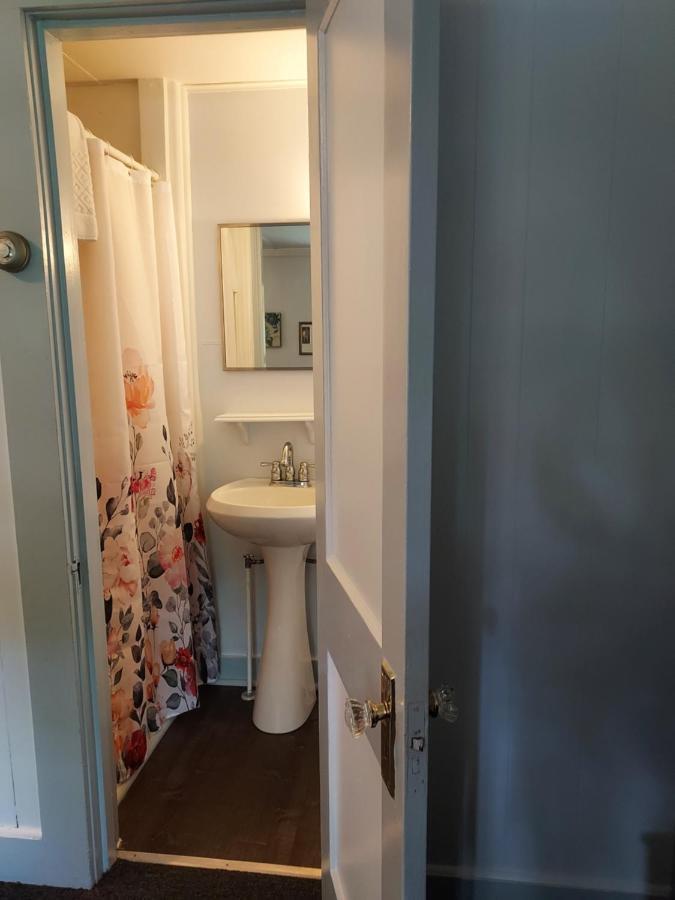 Serenity Motel Shaftsbury 외부 사진
