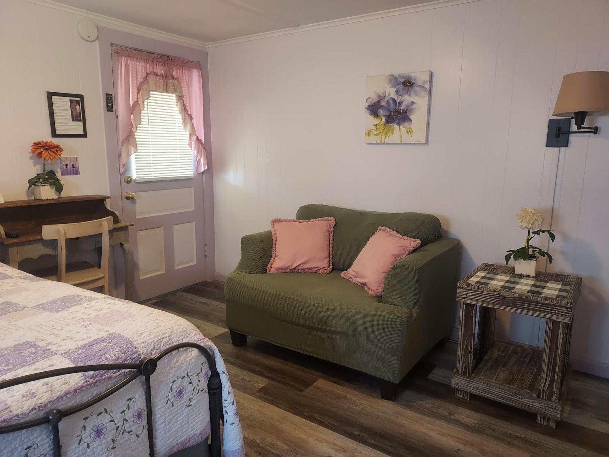Serenity Motel Shaftsbury 외부 사진