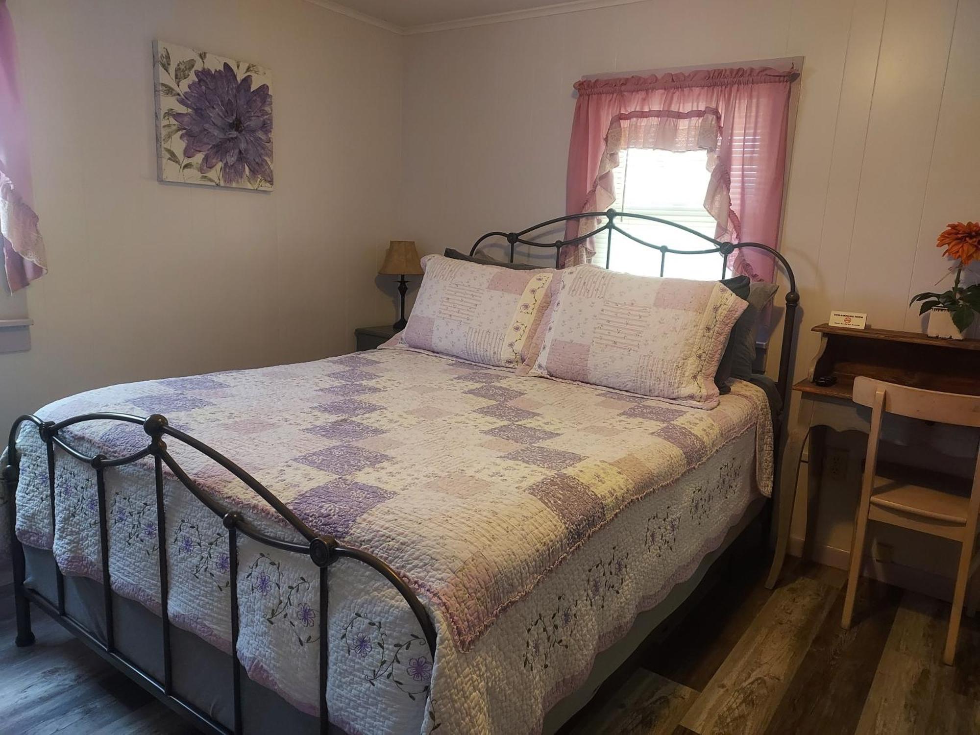 Serenity Motel Shaftsbury 외부 사진