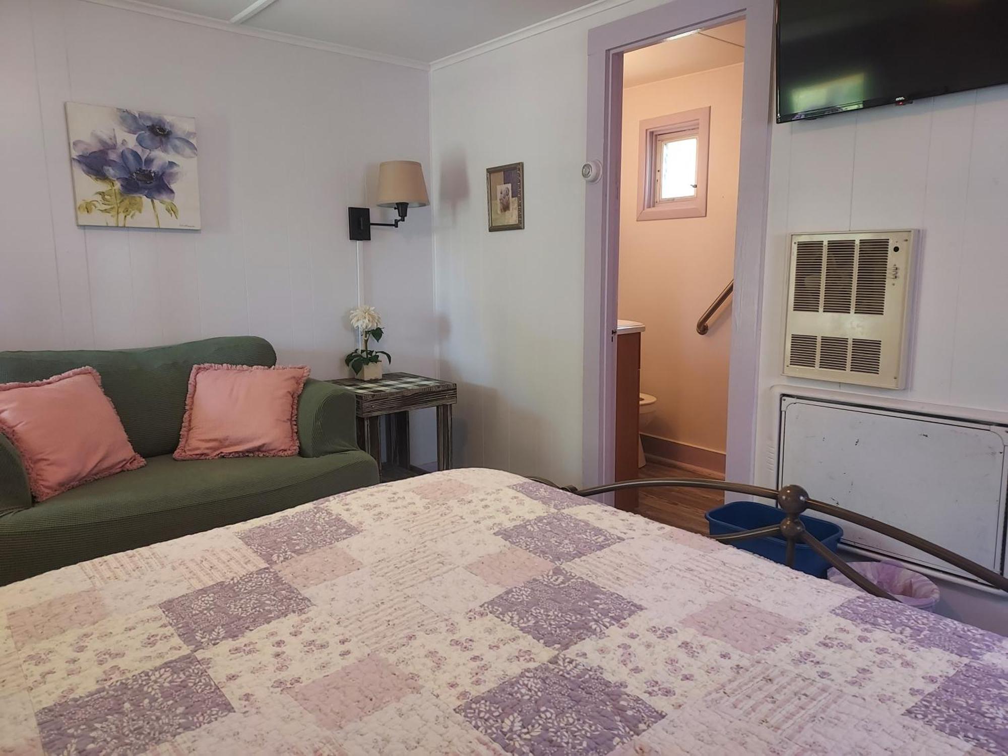 Serenity Motel Shaftsbury 외부 사진