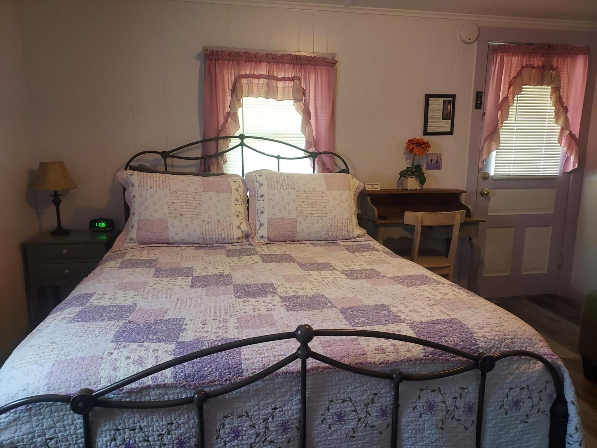 Serenity Motel Shaftsbury 외부 사진