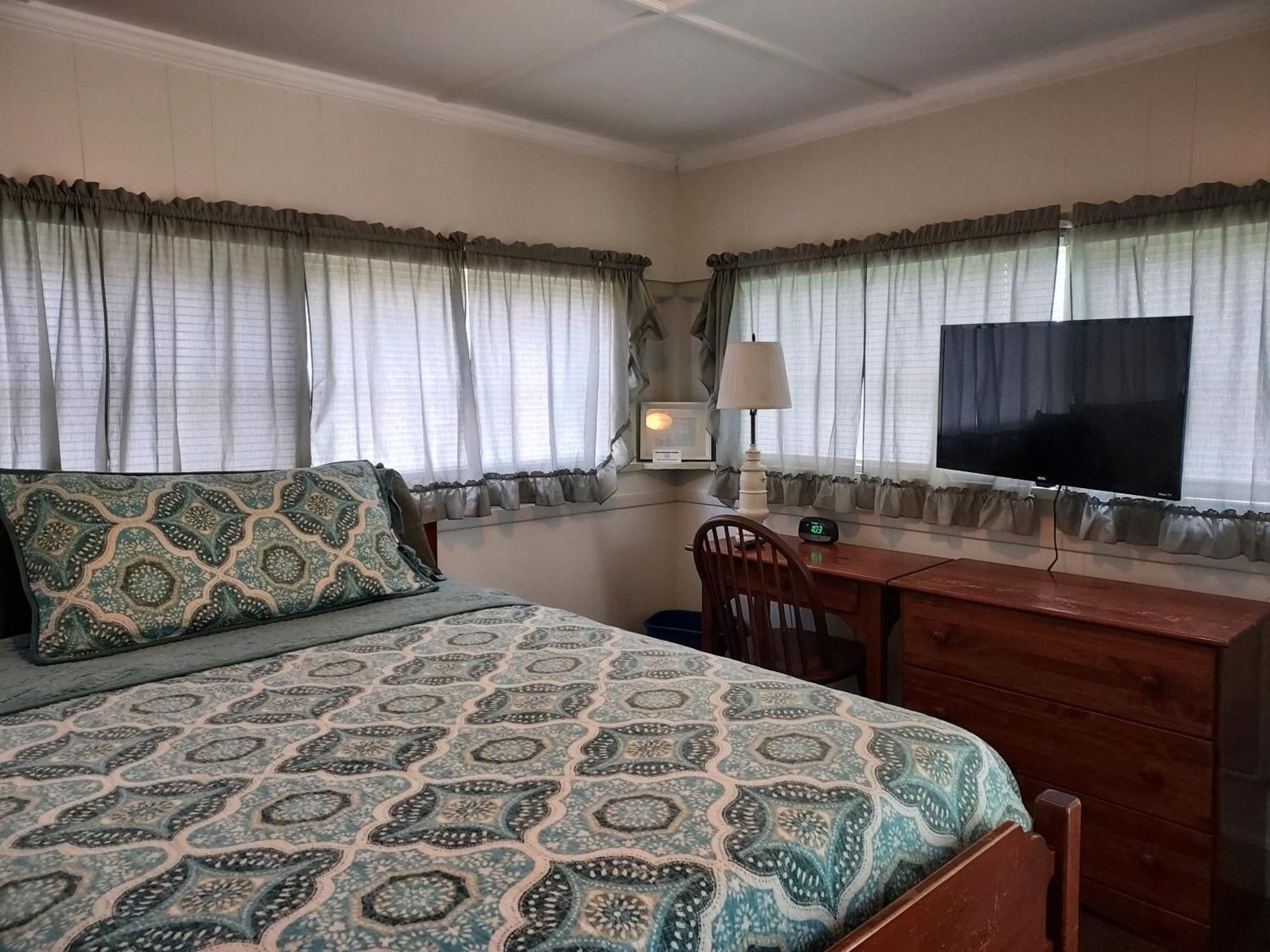 Serenity Motel Shaftsbury 외부 사진